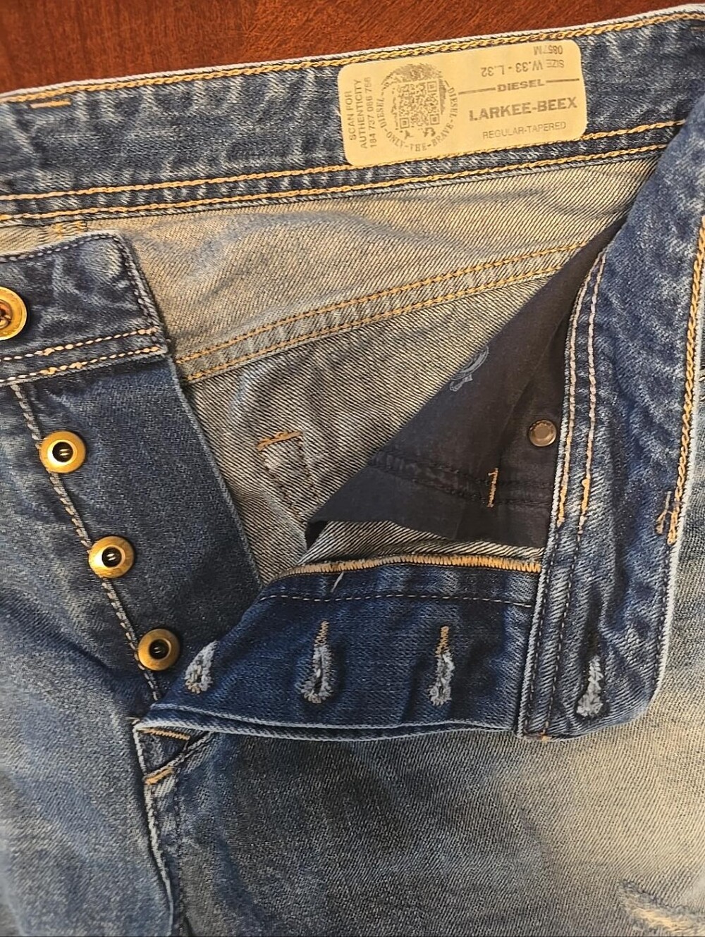 Diesel Larkee-Beex Men's 33x32 Distressed Regular Tapered Jeans
